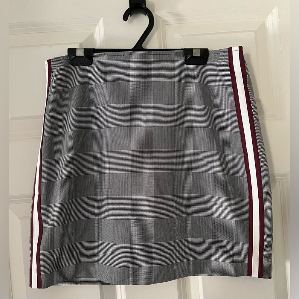 - Express High Waist Plaid mini pencil skirt, size 2 business casual houndstooth